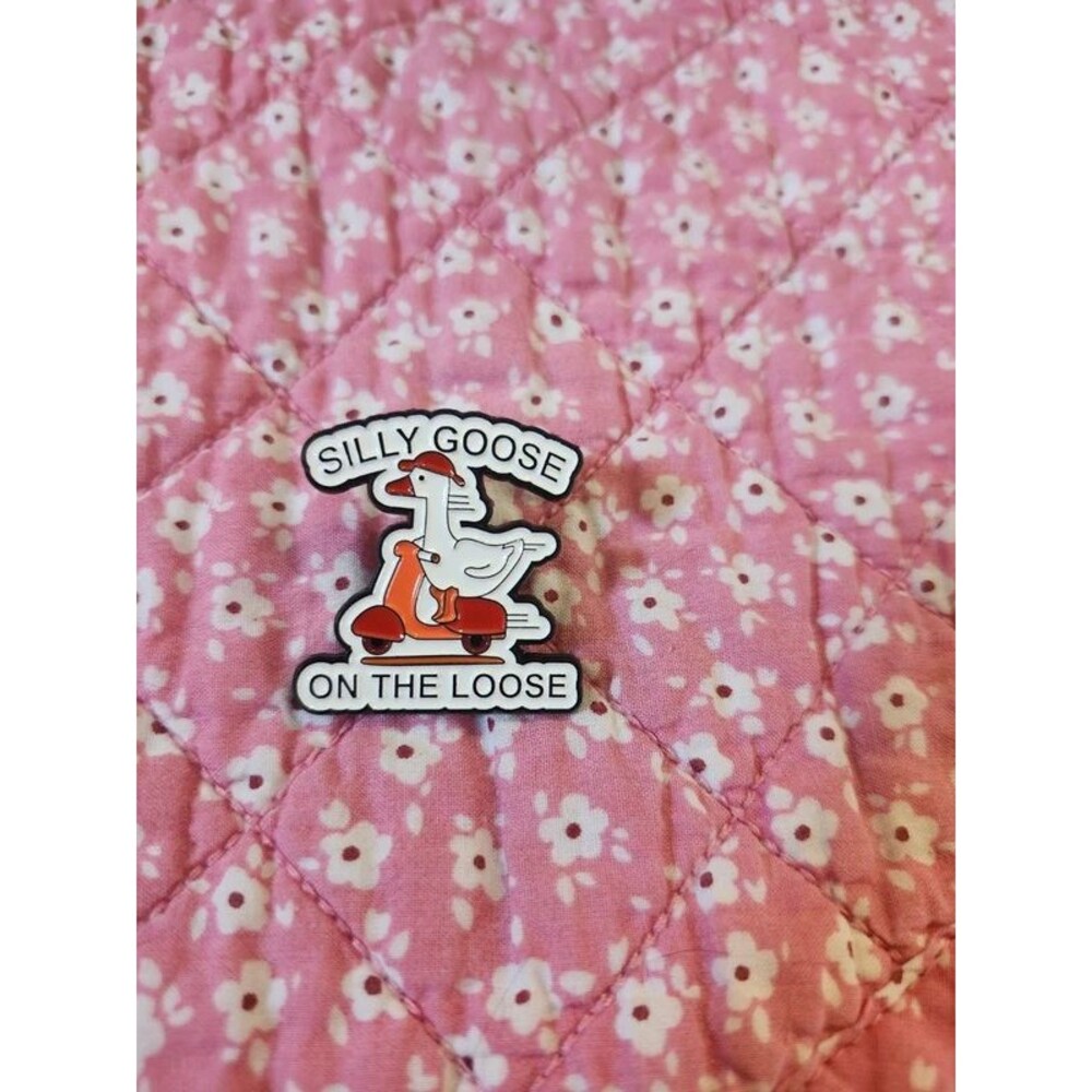 Cute enamel metal pin brooch